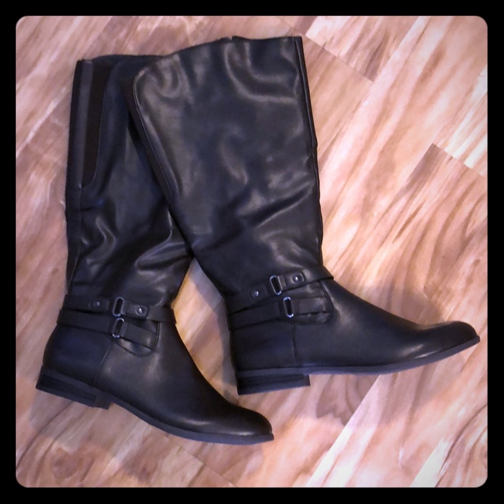 8 1/2 wide calf boot.